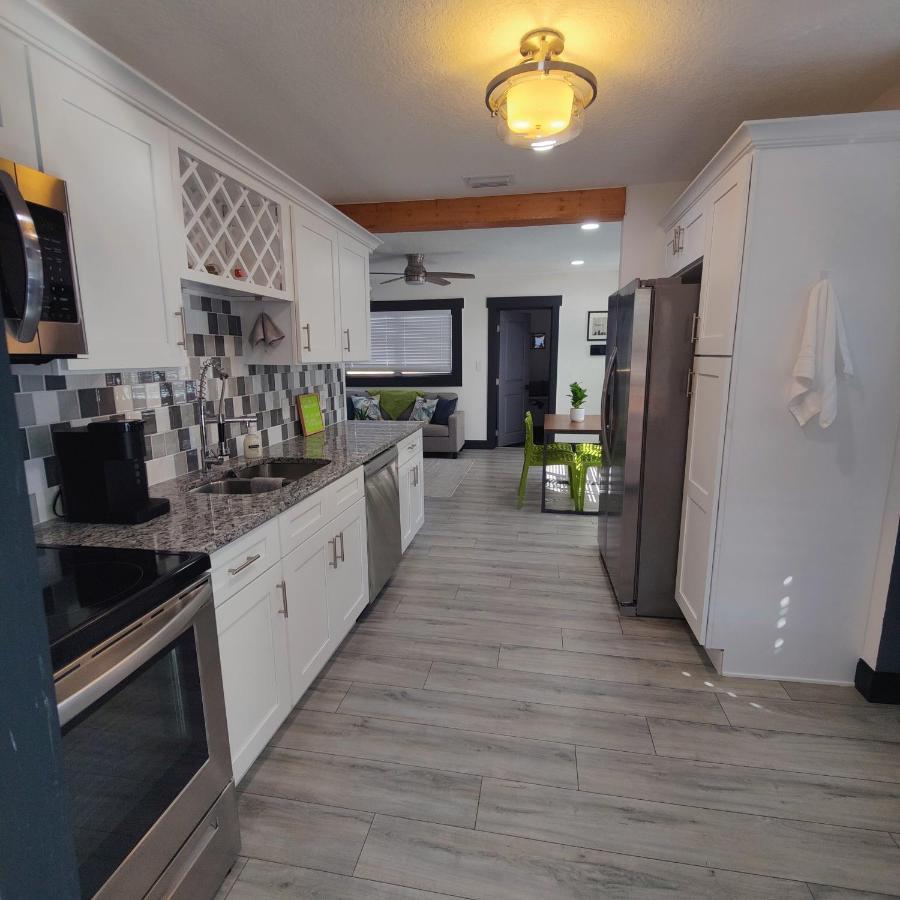 Charming Bungalow Centrally Located In Tampa Tampa