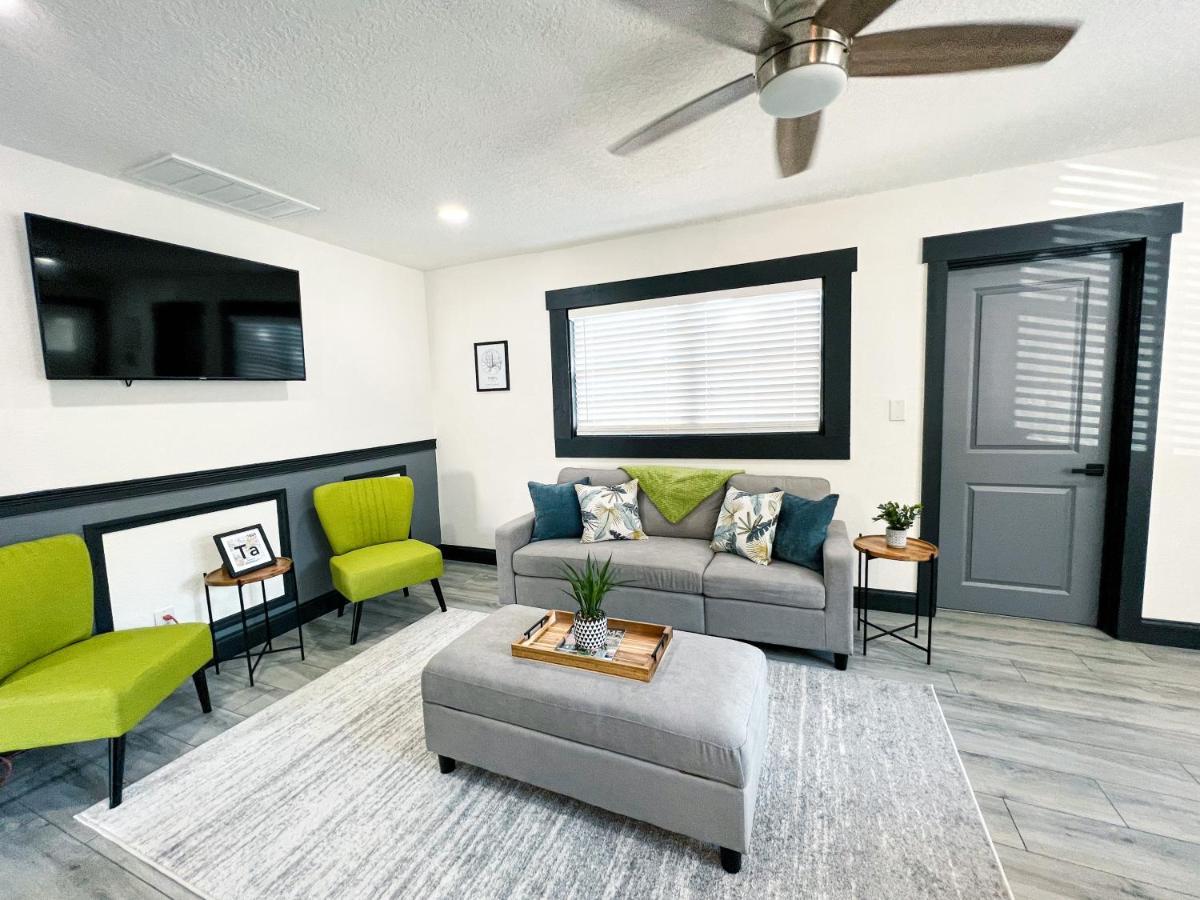Charming Bungalow Centrally Located In Tampa