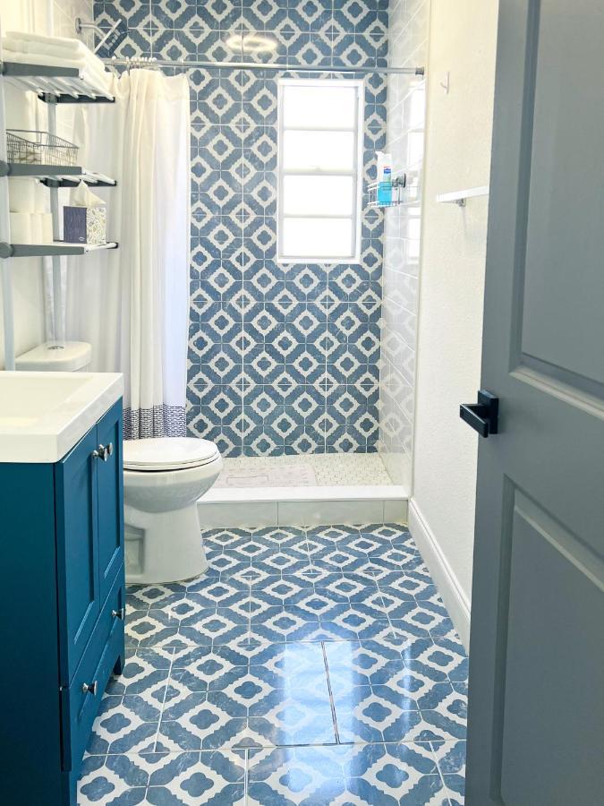 Charming Bungalow Centrally Located In Tampa Tampa